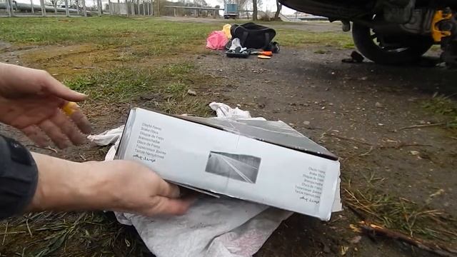 Замена задней ступицы, тормозного диска, колодок в полевых условиях. смотреть онлайн