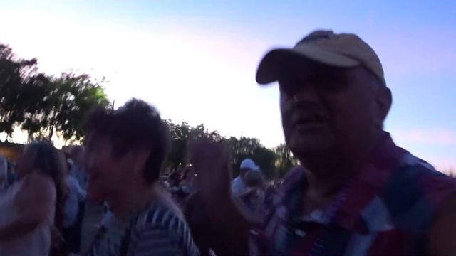 Америка.США.Калифорния.Американцы.Танцы.Рок Группа. смотреть онлайн