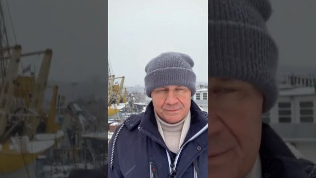 Плавкраны АО порт Уфа поставлены на плановый ремонт в РОБ. Готовимся к навигационному сезону 2020. смотреть онлайн