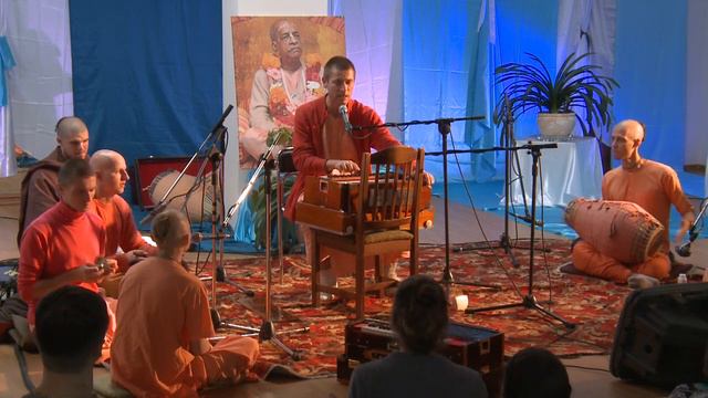 киртан Е. М. Ананда Вардана-09- Vilnius, Lithuania 2017.09.23.