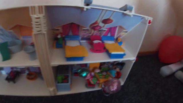 Какой беспорядок! Или как куколка lol убирала дом к вечеринке. смотреть онлайн