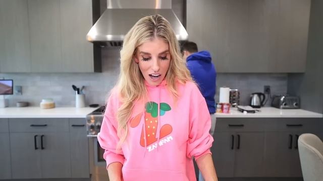Surprising Daughter with DIY Princess Cake смотреть онлайн