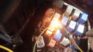 *Hyundai accent тускло горит лампа головного света ( ближний/дальний)