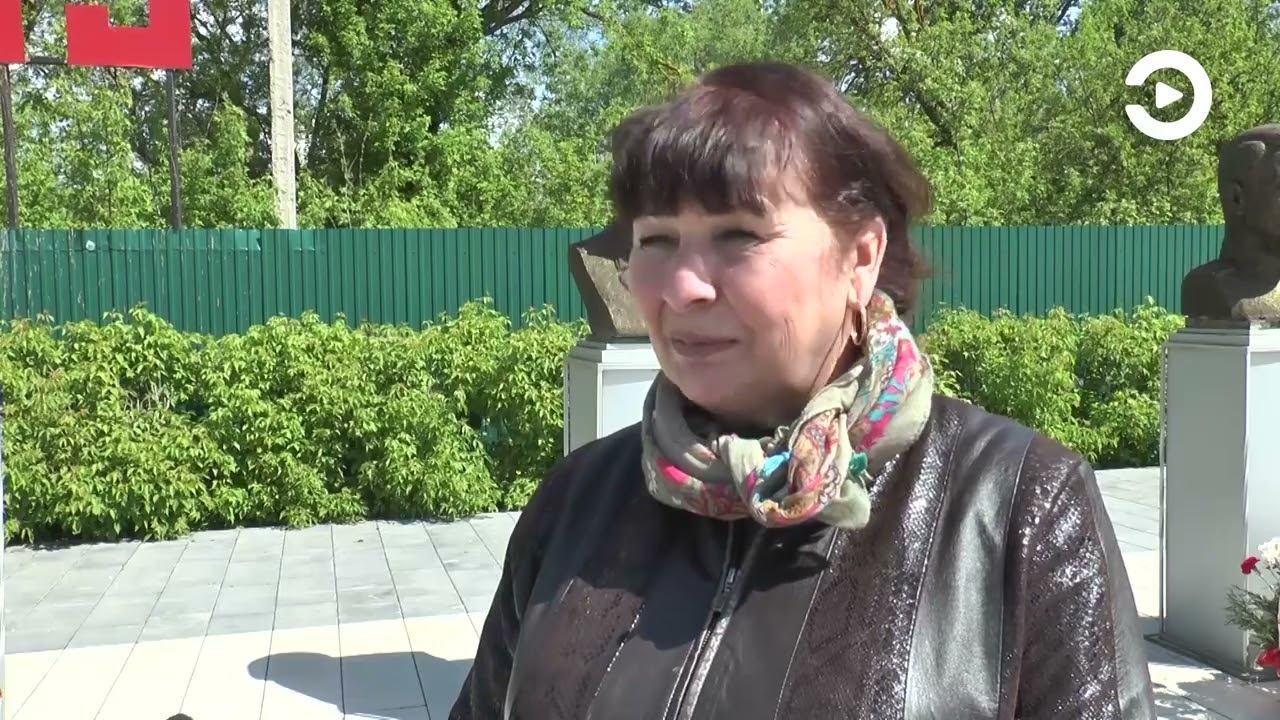 В Каменке благоустраивают знаковый для города объект - площадь Победы смотреть онлайн