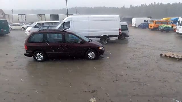 Град , ливень рынок Ольшаны. смотреть онлайн