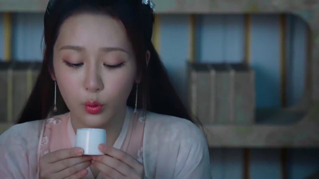 霸道太子上一秒還在手撕上古凶獸，下秒在花神少女面前卻秒變虛弱，任由她扒開衣服檢查傷口 ? смотреть онлайн