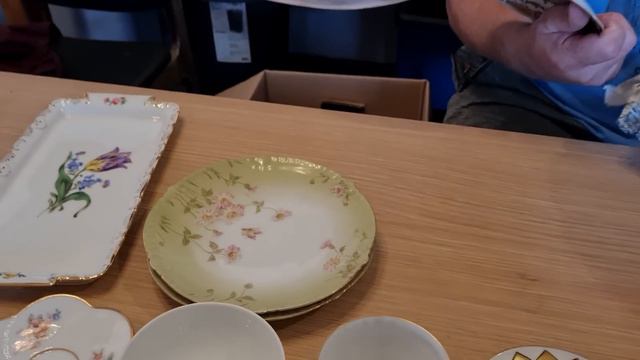 Распаковка. Хуберт достаёт фарфор, находки с барахолок Германии. Про поиск клада смотреть онлайн