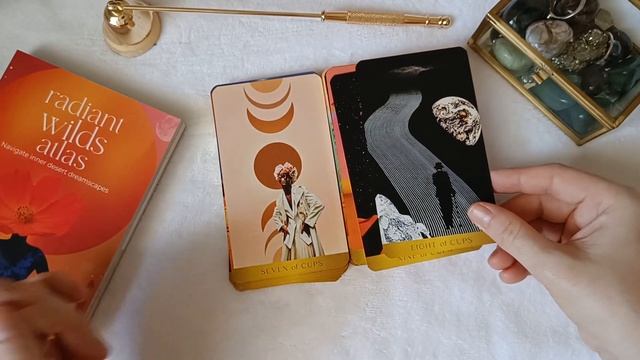 САМАЯ ЯРКАЯ КОЛОДА✨ Распаковка Radiant Wilds Tarot. Первое впечатление и Обзор галереи смотреть онлайн