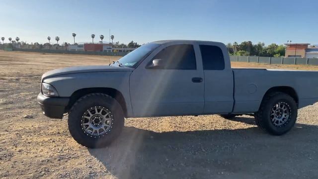 Dodge Dakota Build walk around смотреть онлайн