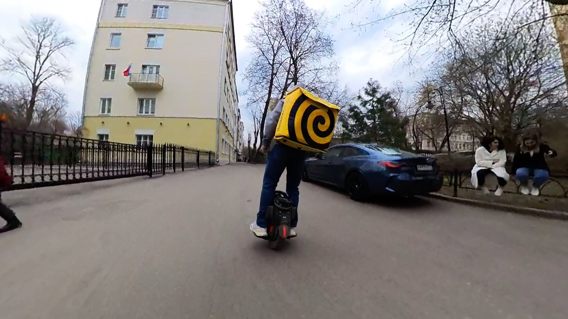 Последняя смена курьера Яндекса на моноколесе KingSong KS16X смотреть онлайн