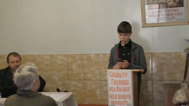 Деркаченко Олег читает Евангельскую историю о воскресении Христа смотреть онлайн