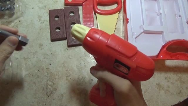 Обзор игрушек. Набор инструментов в чемоданчике "Tools Box." смотреть онлайн