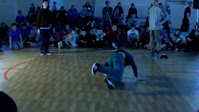1/8 bboy solo Katapulta2013 (BeatRex, Ruez, Mad, Tempo) смотреть онлайн