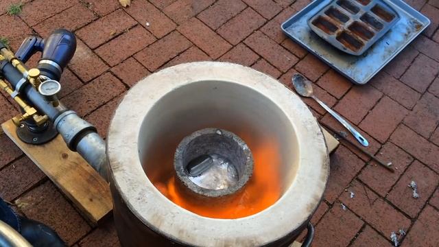 Casting an Aluminum Sign, Sand Molding and Polishing | 10K Part 2 смотреть онлайн