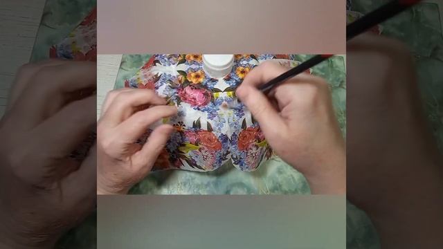 Переделка пластиковой крышки от торта. Рукоделие. Творчество. смотреть онлайн