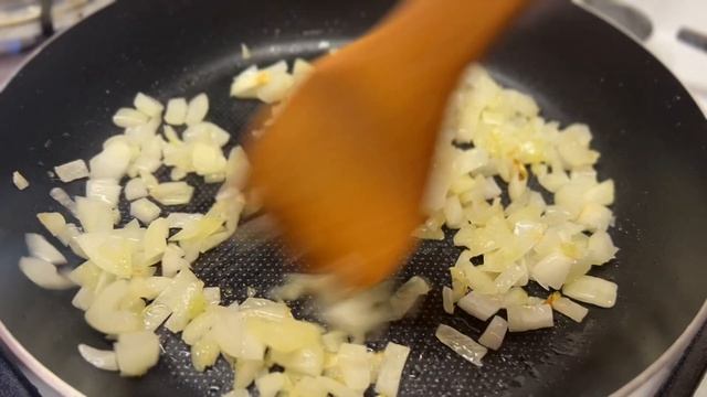 So Leckere Und Herzhafte Suppe, Dass Man Beim Probieren Lust Auf Mehr Hat!