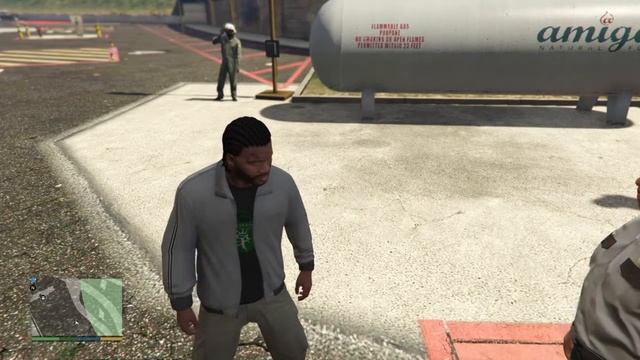 Grand Theft Auto V - Police Wanted Level For No Reason смотреть онлайн