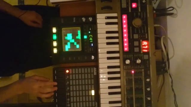 Microkorg + Kaossilator Pro with Ableton Live смотреть онлайн