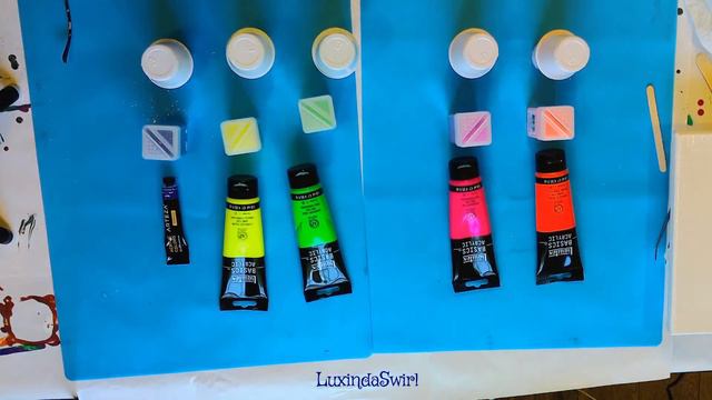 Opening Boxes of Glitters Then Making a Sparkly Pour Painting - WOW! смотреть онлайн