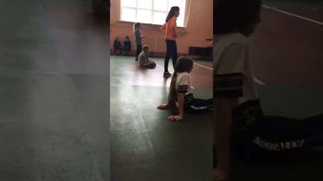 Девочка со скакалкой)) смотреть онлайн