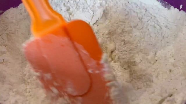 ПИРОЖКИ С РИСОМ И ФАРШЕМ / سمبوسه کوفته و برنج смотреть онлайн