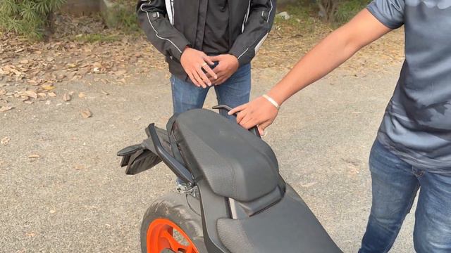 250cc Naked Street Fighter Motorcycle KTM Duke 250 Problems in Real Life смотреть онлайн