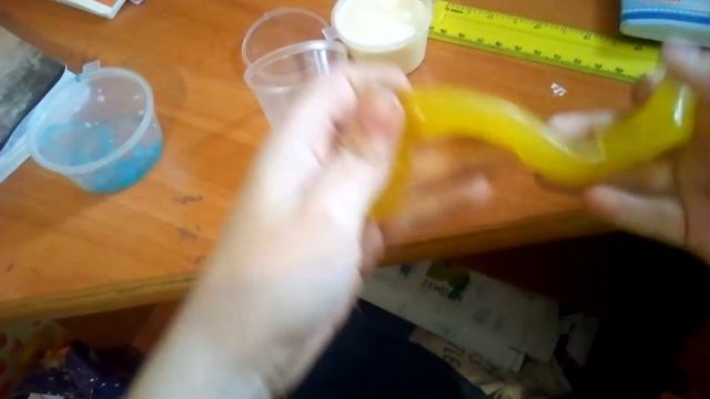 Я держала свой телефон подбородком но при этом это видео идеальное смотреть онлайн