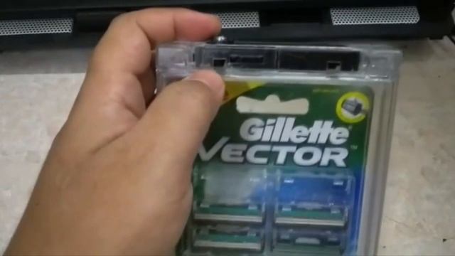 How To Open Gillette Vector Blade Case смотреть онлайн
