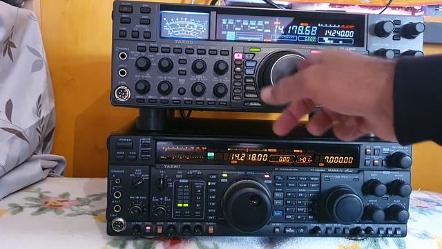 Yaesu FT-1000MP Mark-V Field v/s Yaesu FT-2000 - Reception Comparison on 14 MHz смотреть онлайн
