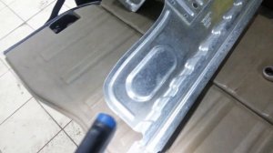 Volvo XC90. Где спрятан аккумулятор?!