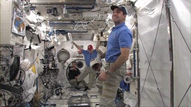 ЧЕМ НА САМОМ ДЕЛЕ ЗАНИМАЮТСЯ КОСМОНАВТЫ НА МКС ? смотреть онлайн