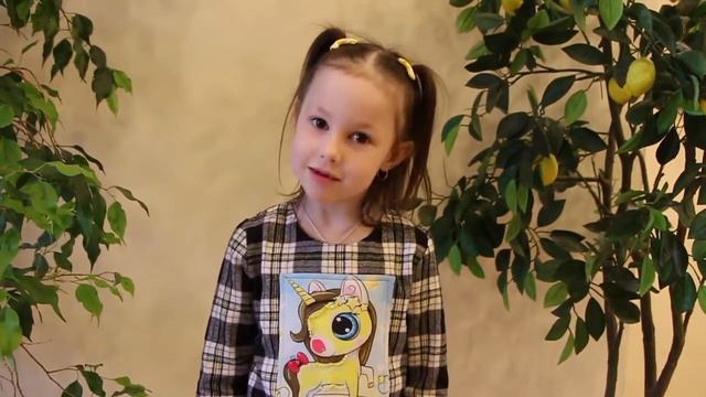 Савельева Нина Данииловна (6 лет) / авт. Олеся Емельянова - "Щенок" (басня в стихах) смотреть онлайн