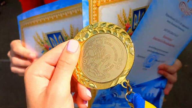 ВЛОГ #2 випуск 2022, вальс, святкування, останній шкільний день смотреть онлайн