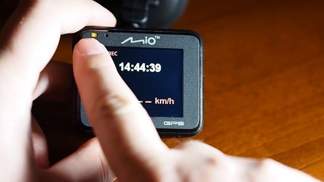 Обзор видеорегистратора Mio MiVue C330 смотреть онлайн