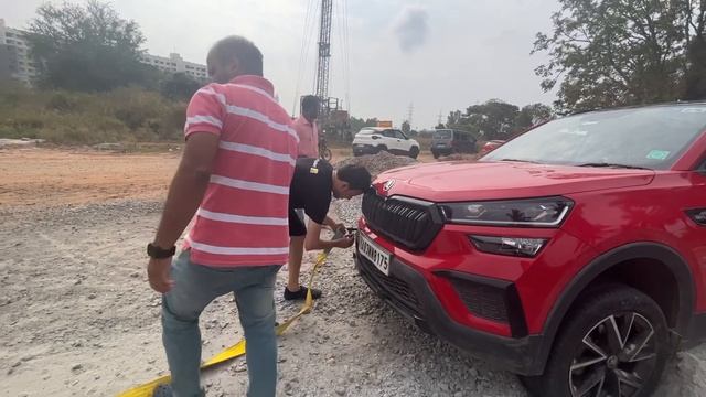 Recovered SKODA n helped the FAMILY смотреть онлайн