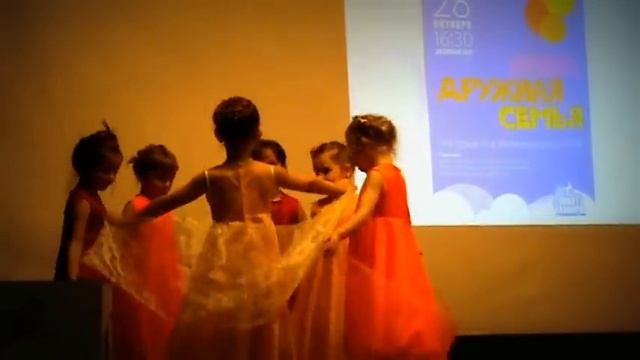 Фитнесята - худрук Зоя Куликова "Листопадики" 2009 смотреть онлайн