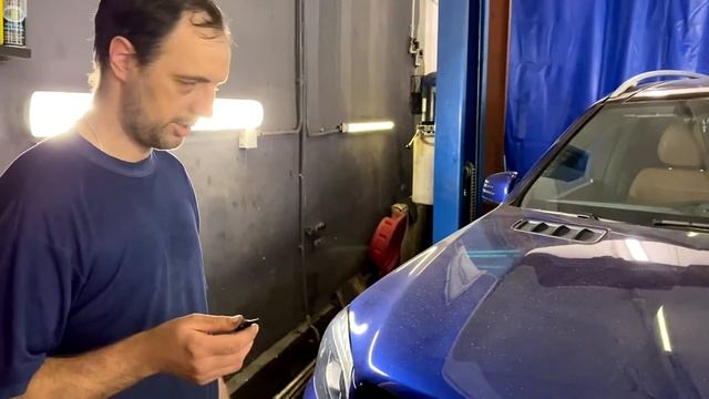 Замена датчика температуры Mercedes-Benz GL смотреть онлайн