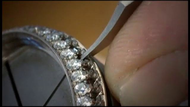 закрепка камней в золотые изделия и кольца Pave stone-setter. смотреть онлайн