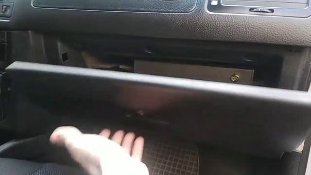 Микролифт бардачка VW Golf 4 смотреть онлайн