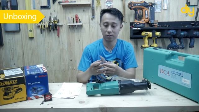 Unboxing DCA J1F-FF-30 / AJF30 Reciprocating Saw смотреть онлайн