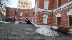 Прогулки по Москве. Свободная прогулка. Музей революции. Музей современной истории. Столб с дыркой