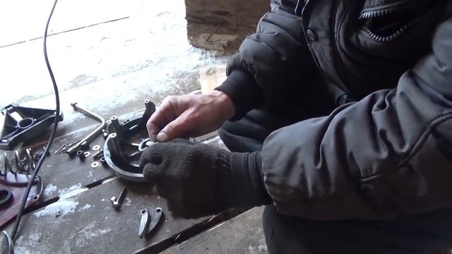 Снятие и осмотр вариатора Сафари на снегоходе. смотреть онлайн