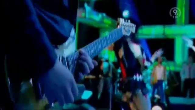 Siouxsie Sioux - Into A Swan (Live, Jools Holland - 2007) смотреть онлайн