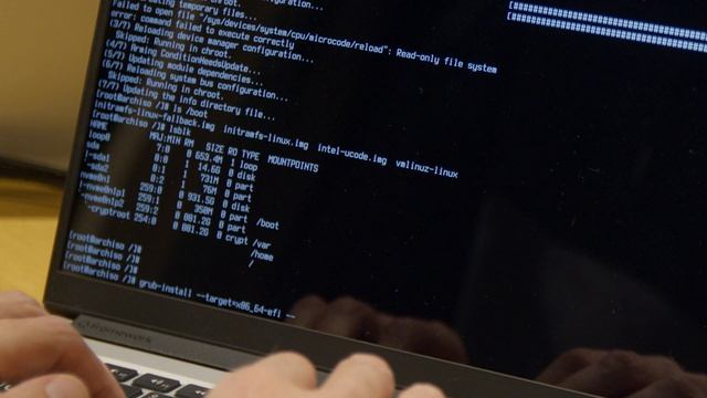 Framework Laptop - Arch Linux - Btrfs, encrypted swap and hibernate смотреть онлайн