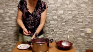 Как варить вишневое варенье без косточек - простой и быстрый способ!
