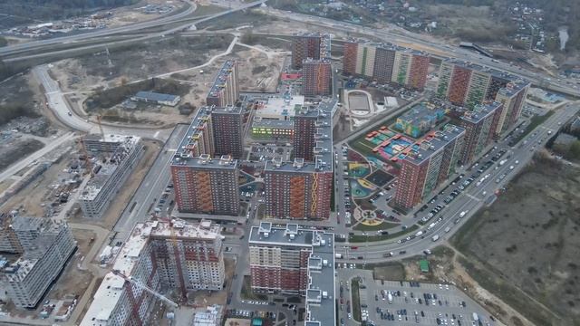 ЖК Томилино Парк - Видео обзор с дрона (02.05.2021) смотреть онлайн