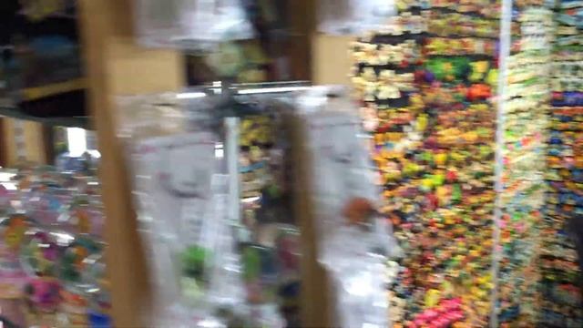 Сувениры на оптовом рынке в Иу ,Рынок в городе Иу ,Китай .Gifts souvenirs yiwu market смотреть онлайн