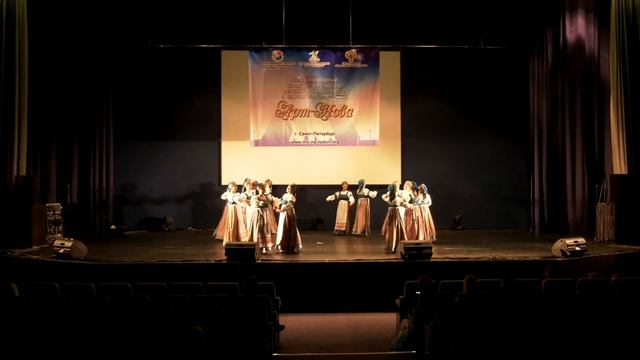 Заявка 15/1. Народный коллектив ансамбль танца "Малахит" — Заведу я карагод смотреть онлайн