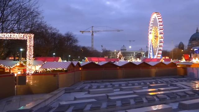 Berliner Weihnachtszeit am Roten Rathaus Berlin Mitte смотреть онлайн