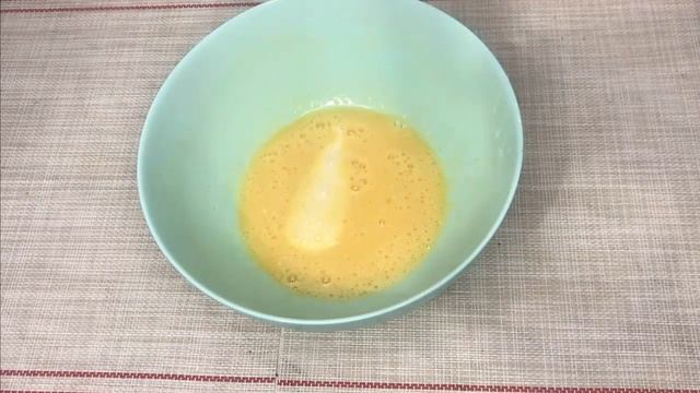 Салат млинцевий. Надзвичайно смачний. З кукурудзою, млинцями та огірком смотреть онлайн